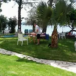 Ξενοδοχείο με διαμερίσματα Coralli Beach Studios-