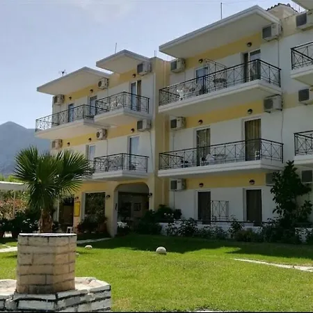 Apartmanhotel Coralli Beach Studios- *