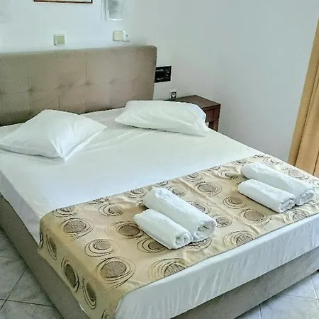 Aparthotel Coralli Beach Studios- *