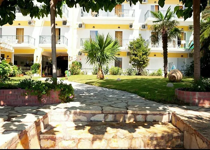 Coralli Beach Studios- Nidrí