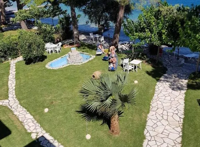 Apartmanhotel Coralli Beach Studios- Nidrí