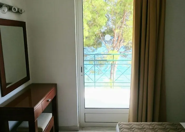 Coralli Beach Studios- Apartmanhotel Nidrí