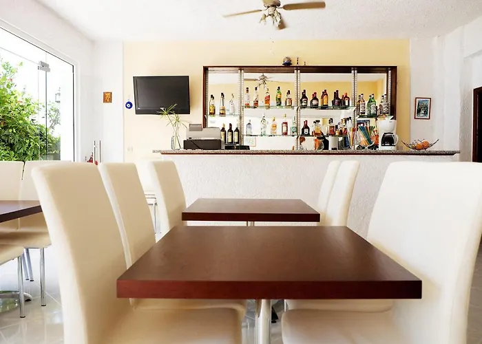 Coralli Beach Studios- アパートホテル *