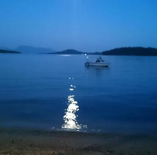 Coralli Beach Studios- アパートホテル